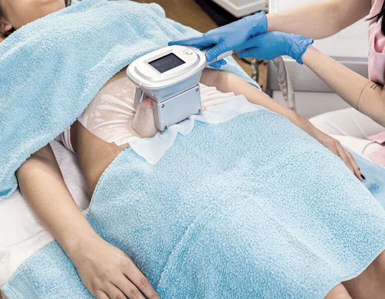 beautician-therapist-applying-cryolipolysis-treatm-2025-01-29-08-26-36-utc
