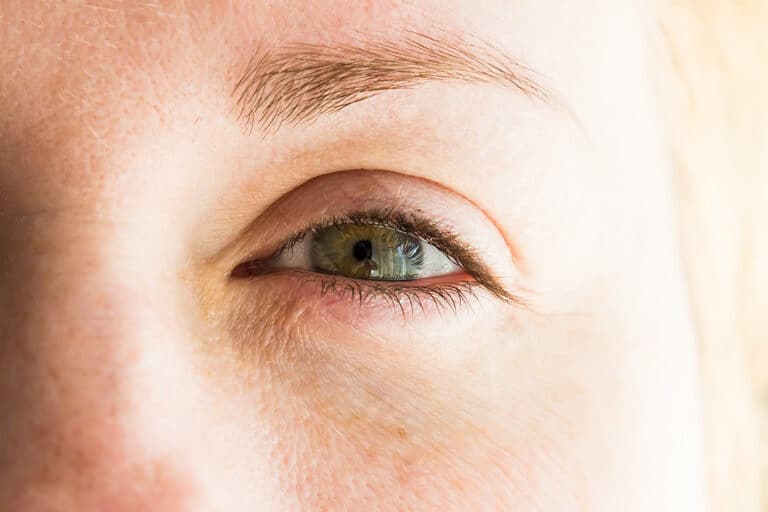 closeup-shot-of-the-beautiful-green-eye-of-a-femal-2025-02-02-15-01-56-utc