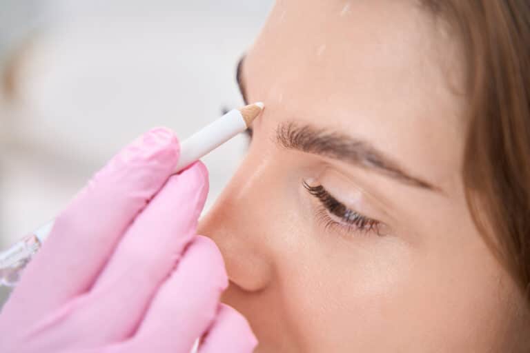 lady-between-eyebrows-is-schematically-marked-with-2024-10-18-09-40-14-utc